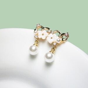 Earrings heart with white flowers, pearls and zirconia, gold-plated stud earrings image 2