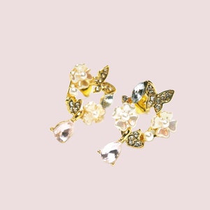 Earrings with white-pink shimmering flowers and crystal drop pendants, gold-plated silver 925 earrings image 8