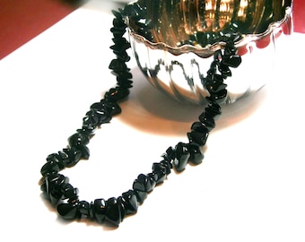 Schwarze Onyx Splitterkette, Edelstein Halskette schwarz, Naturstein Splitter Kette