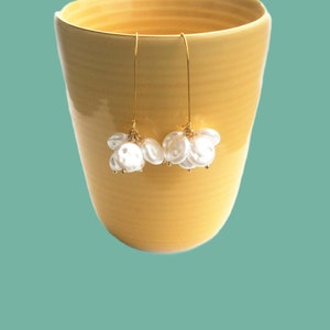 Echte Perlenohrringe in barocker Form