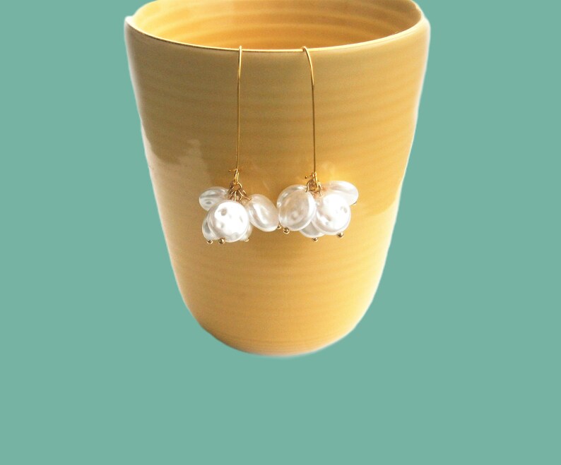 Echte Perlenohrringe in barocker Form