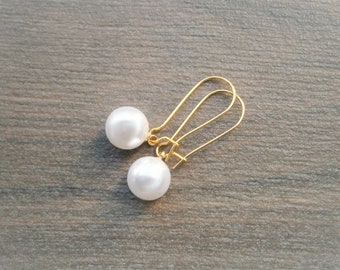 White pearl earrings stainless steel gold plated, earrings with white pearl, pearl earrings white, simple