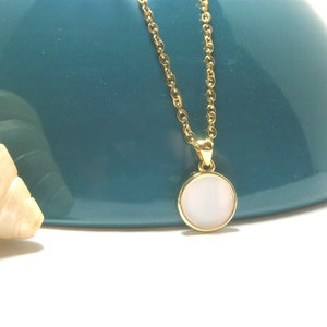 White mother of pearl necklace, gold plated chain, mother of pearl chain, round mother of pearl pendant image 1