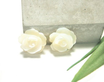 White mother-of-pearl rose earrings with 925 sterling silver stud earrings, white rose earrings, mother-of-pearl earrings