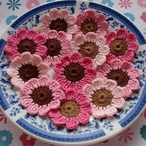 12 Crochet Flowers In Lt Pink, Pink , Bubble gum Pink, Lt Brown, Brown YH-019-02 image 2