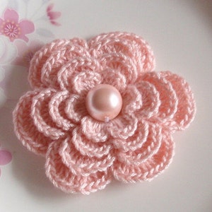 Crochet Flower in 2-3/4 inches in Lt  Pink YH - 152-02
