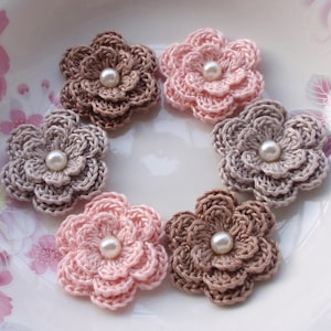 6 Crochet Flowers With Pearls In Ginger Snap, Lt Pink, Carmandy YH-013-42