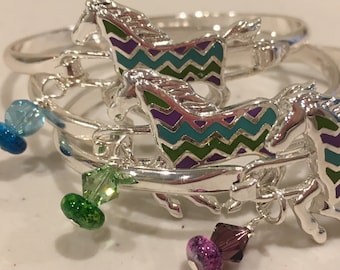 Pulsera de plata estilo western con diseño de caballo y mini dije - Para amantes de los caballos - Rodeo - Estilo western - Pulseras apilables estilo vaquera - Cristales Swarovski - Regalo para ella