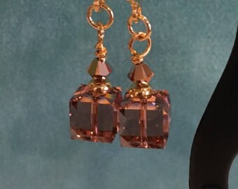Pendientes Blush Rose - Swarovski - Cierre de palanca dorado - Pendientes colgantes dorados - Oro rosa - Pendientes de cristal - Regalo para ella