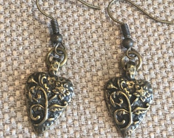 Pendientes de corazón de oro antiguo - Pendientes colgantes de San Valentín - Pendientes colgantes de corazón - Joyas de corazón - Cosplay - Disfraz - Amor - Regalo para ella