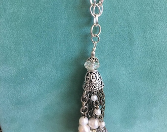Collar largo con borlas de plata y colgante con cristales de Swarovski, cadena larga, estilo renacentista, un regalo para ella.