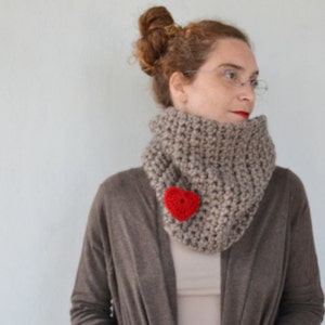 Crochet scarf cowl valentine circle scarf neutral chunky cowl crochet neckwarmer with red heart woolen scarf, handmade circle scarf image 2