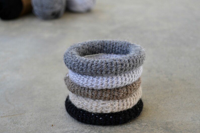 Crochet bangle bracelet, woolen crochet bracelet in natural colours, crochet cuff bracelet, crochet jewelry, textile bracelet image 10