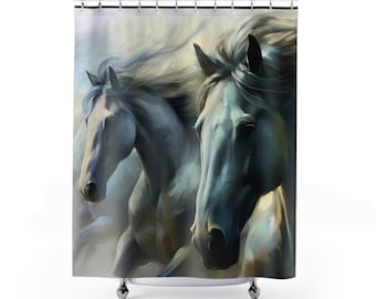 Zwei majestätische und mystische weiße Hengste Pferde Duschvorhang