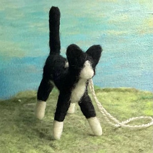 Cat Ornament, Hand felted Black and White Cat Ornament, Tuxedo Kitty Wool Decoration, Cat Lover&#39;s Gift