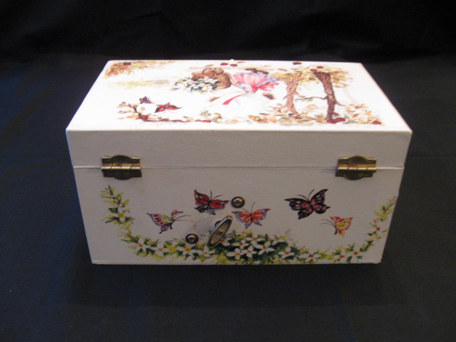 Holly Hobbie Style Jewelry Music Box with Dancing