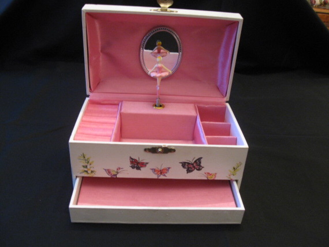 Holly Hobbie Style Jewelry Music Box with Dancing