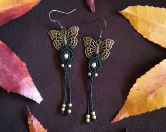 OUTLET. Butterfly Dark macrame earrings. Boho hippie macrame earrings handmade by Bella Marietta