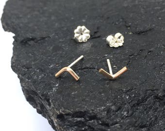 Minimalist ANGLE GOLDfilled Studs. Chevron Earrings. Gold-filled Minimal triangle Symbol Earrings. Minimal Golden Geometric V Shape Studs.
