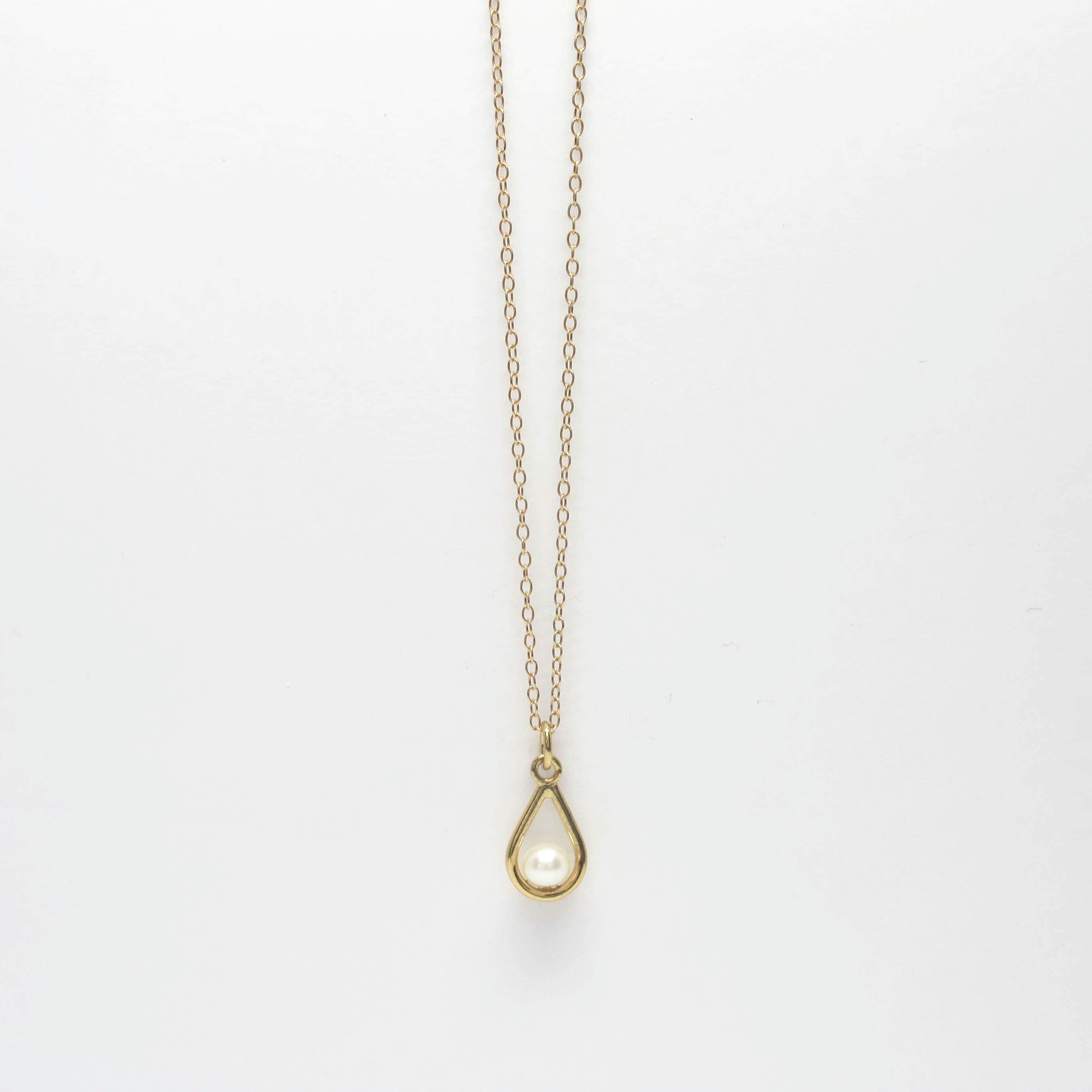 10k 14k GOLD Teardrop PEARL Necklace. Everyday Minimalist Gold Etsy