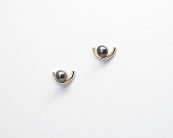 Pearl Stud + Silver Crescent Earrings. 2 in 1 Earrings with Freshwater Pearl on Sterling Silver posts. Half Moon Circle Minimalist Earrings.