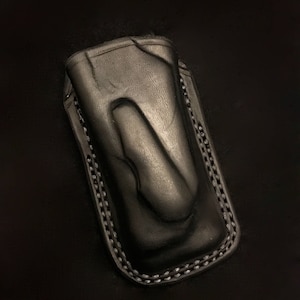Custodia/guaina scoperta in pelle personalizzata per Leatherman MUT