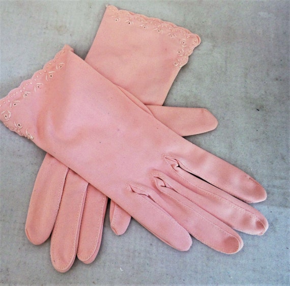 Vintage Ladies Gloves and Garters - image 4