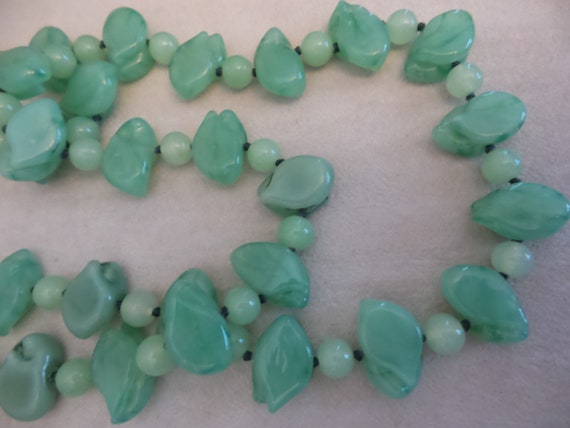 Necklace Green Vintage Stone Necklace by Vogue - image 4