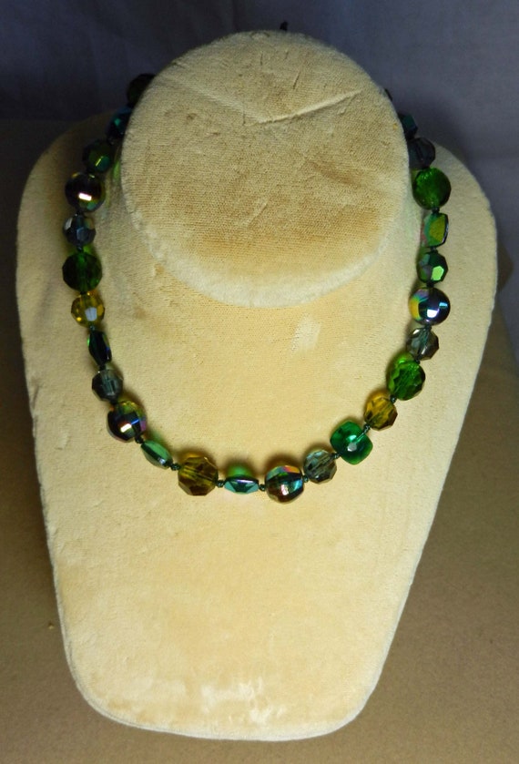 Necklace Green Glass Vintage Gem