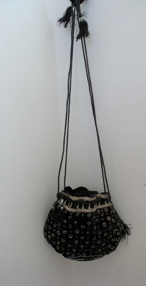 Vintage Velvet Beaded Purse - image 4