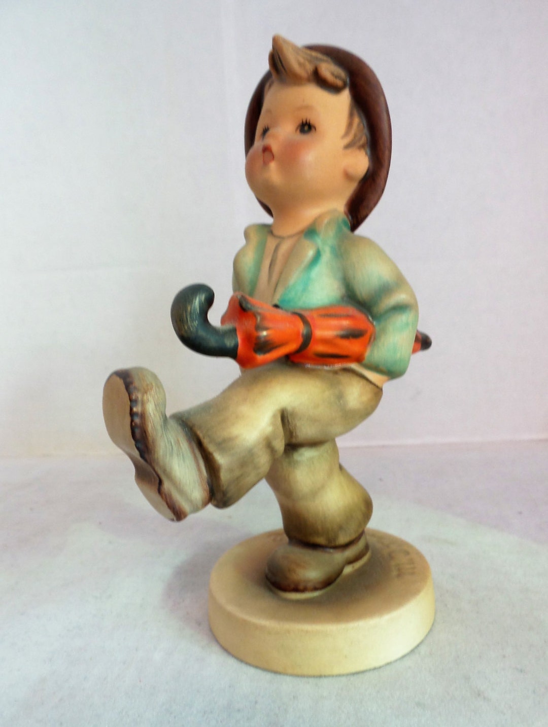 Vintage Hummel Figurine Happy Traveler - Etsy