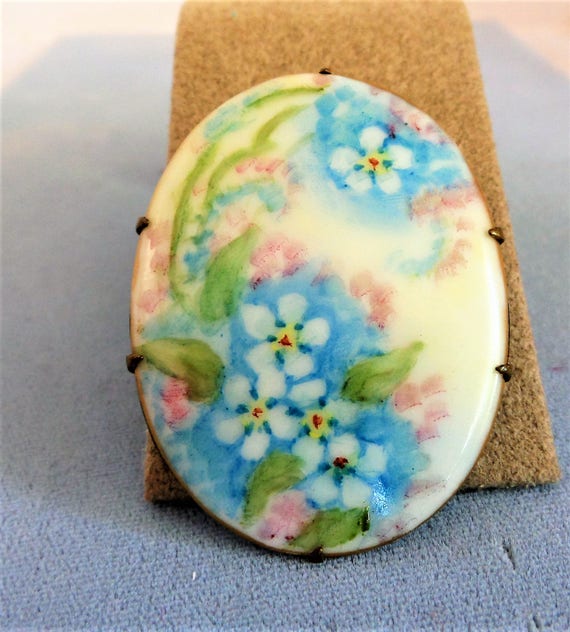 Vintage Hand Painted Brooch