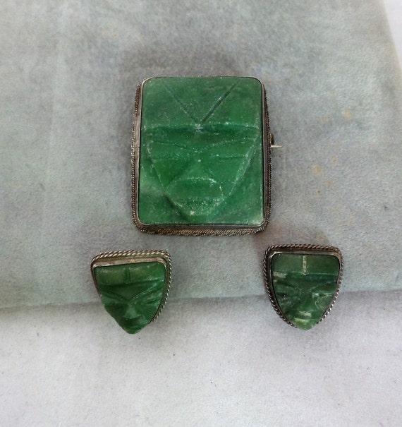 Brooch and Earrings Vintage Mexican Green Stone