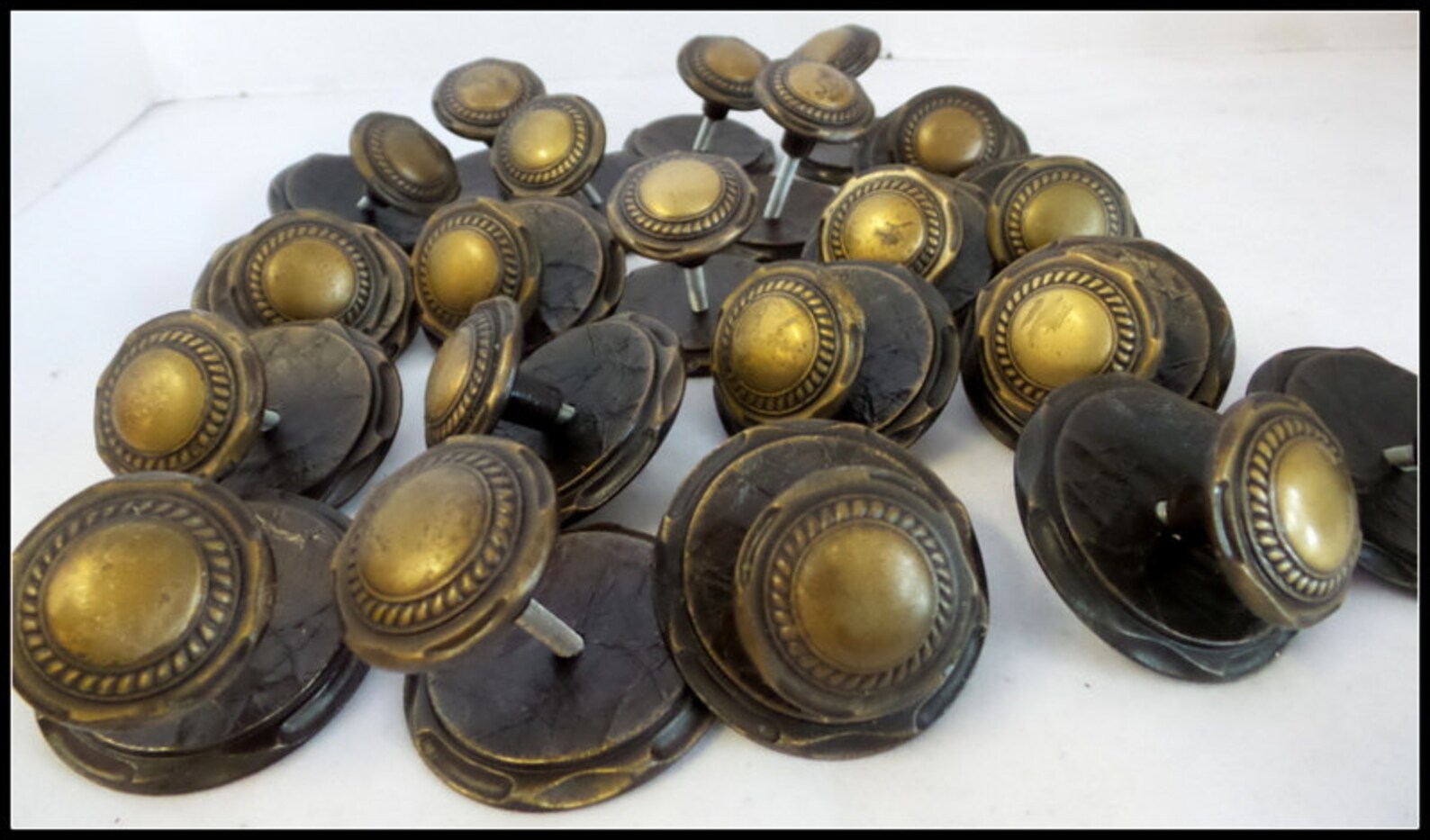 Perillas de cajón de gabinete con placas traseras | Etsy