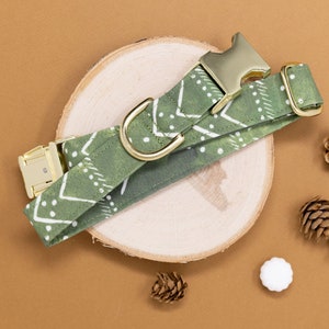 Olive Aztec Autumn Dog Collar, Green. & White. Comes with metal hardware, makes a great pet lover gift. Male, or female dog collar