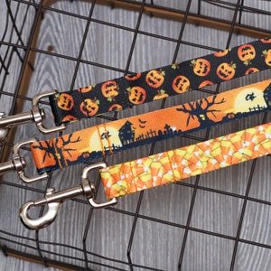 Halloween Dog Leash - Webbing, Heavy Duty, Candy Corn, Jack-O-Lanterns, Haunted House, Silver Hardware, Autumn, Fall