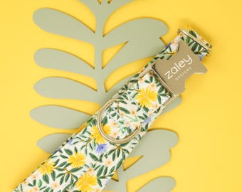 Gele op blauwe bloemenhalsband, zomerbloem hondenhalsband, girly, lentehalsband, handgemaakt, metalen gesp