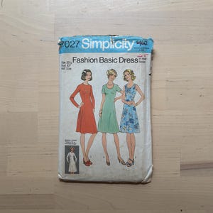 Simplicity 7027 Vintage 1975 Dress Sewing Pattern 43 inch Bust Plus Size- CUT read description