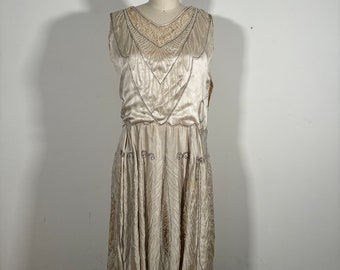 Vestido Flapper de la década de 1920- para estudio