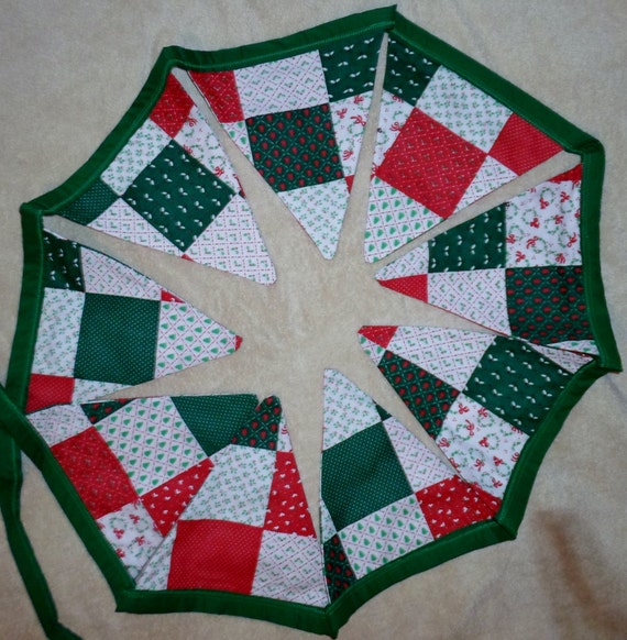 Items similar to Bunting Christmas Patchwork Design, 9 ...