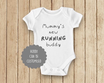 Mummy's Running Buddy - Printed Baby Bodysuit Gift for Runner, Thoughtful Baby Shower Gift for Mum, New Baby Birth Outfit for Mum Who Runs