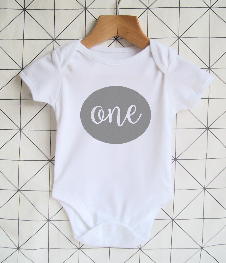 Kids First Birthday Bodysuit Boy/'s Birthday One Piece 1st Birthday Unisex Girl/'s Birthday Shirt First Birthday Shirt Cake Smash Outfit