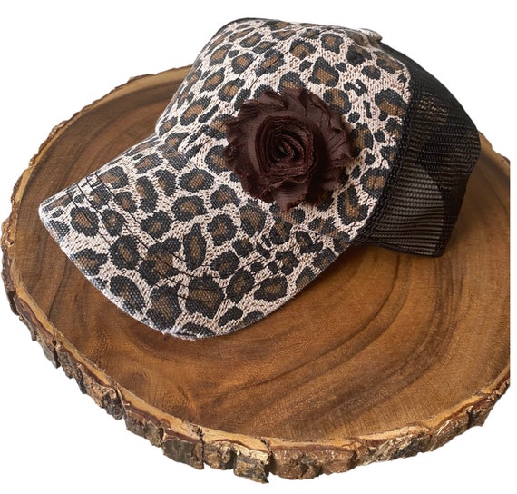 Leopard Print Trucker Hat: Women display picture 3