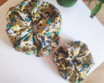 Scrunchie Curry Flowers (Two Sizes!) Ponytail hairtie