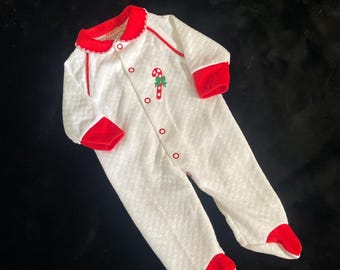 Vintage Babygro Sleep & Play Baby’s First Christmas Candy cane Pjs Sleeper Sz 0/3M Holiday Party