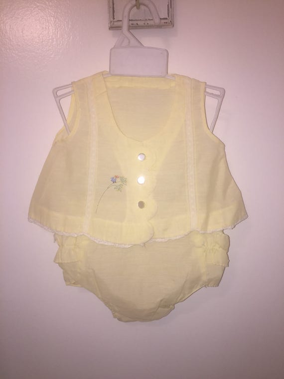 VTG Baby Girl Outfit Yellow Bird Plastic Pants Sz… - image 1