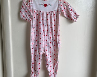 Vintage Baby Girl Sleeper Hearts Christmas Holiday Sz 6/9M