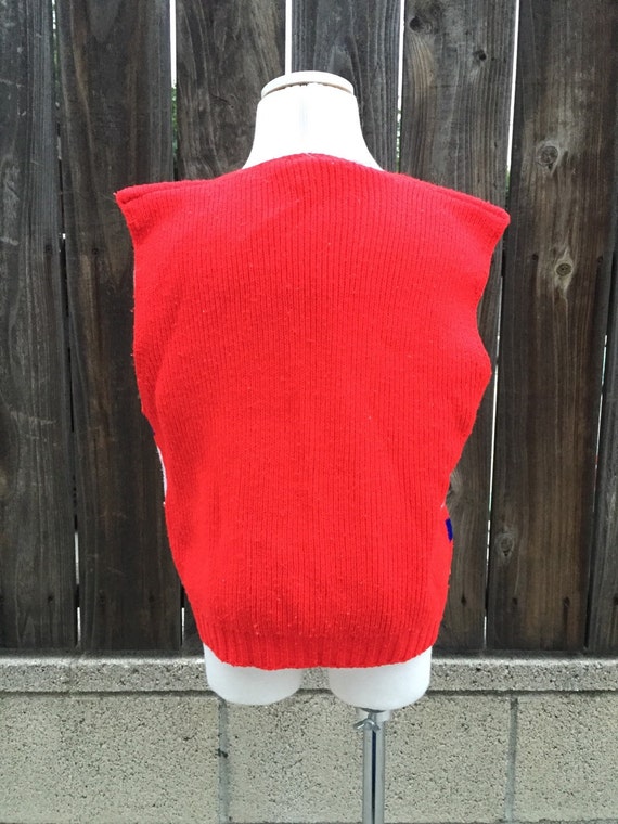 VTG Girl Boy Knit Vest Red Flowers White Sz 8-10 … - image 2