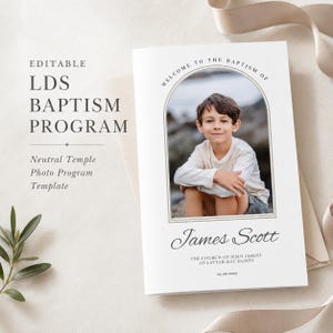 Puede incluir: Una plantilla de programa de bautismo blanca con un marco de fotos arqueado que contiene el retrato de un niño pequeño. El texto dice Welcome to the Baptism of, James Scott, The Church of Jesus Christ of Latter-day Saints y 02.20.2017.