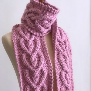 Heart Cable Knit Scarf Pattern image 1